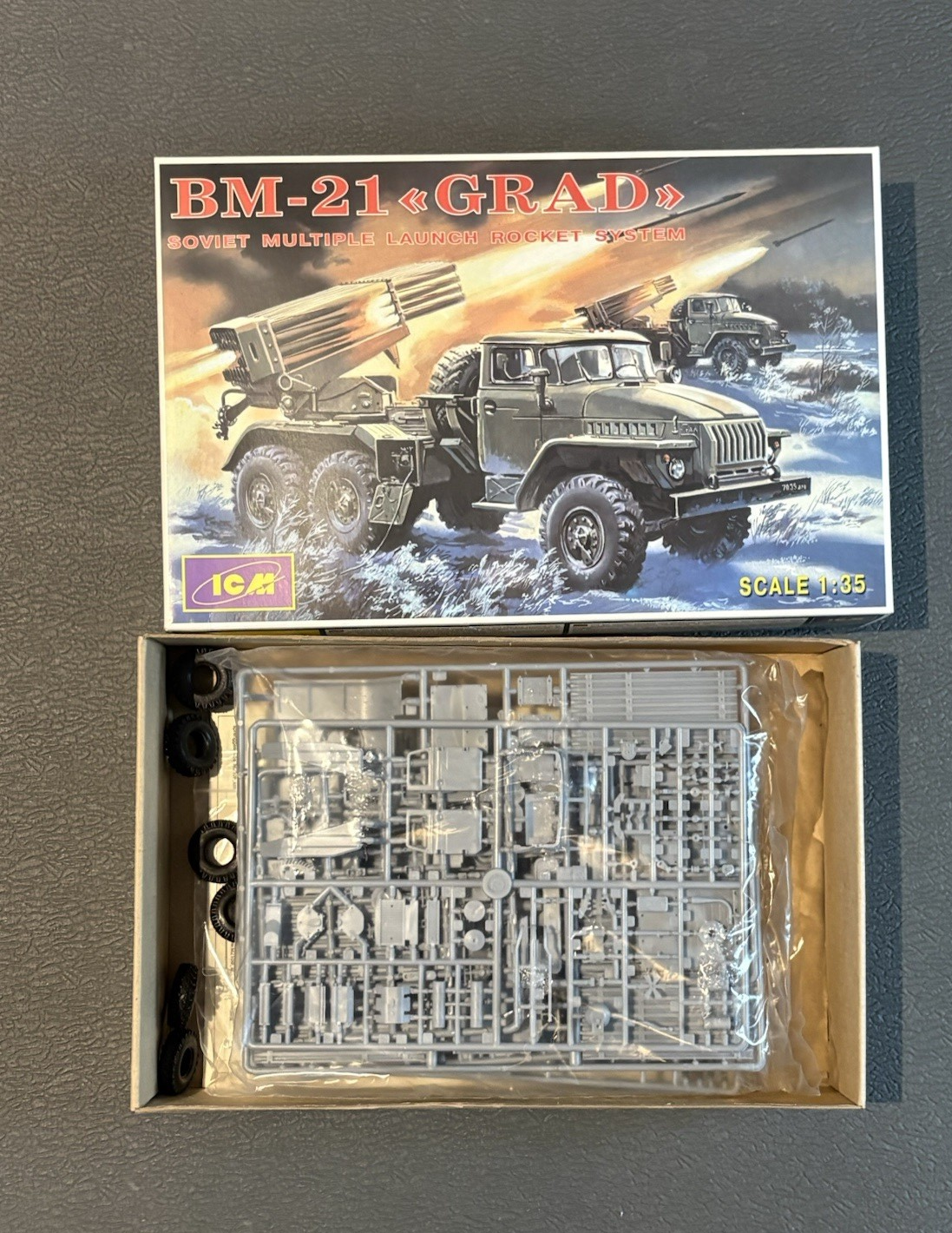 ICM BM-21 Grad 1/35 Scale Model Kit #35381 Canadian Seller