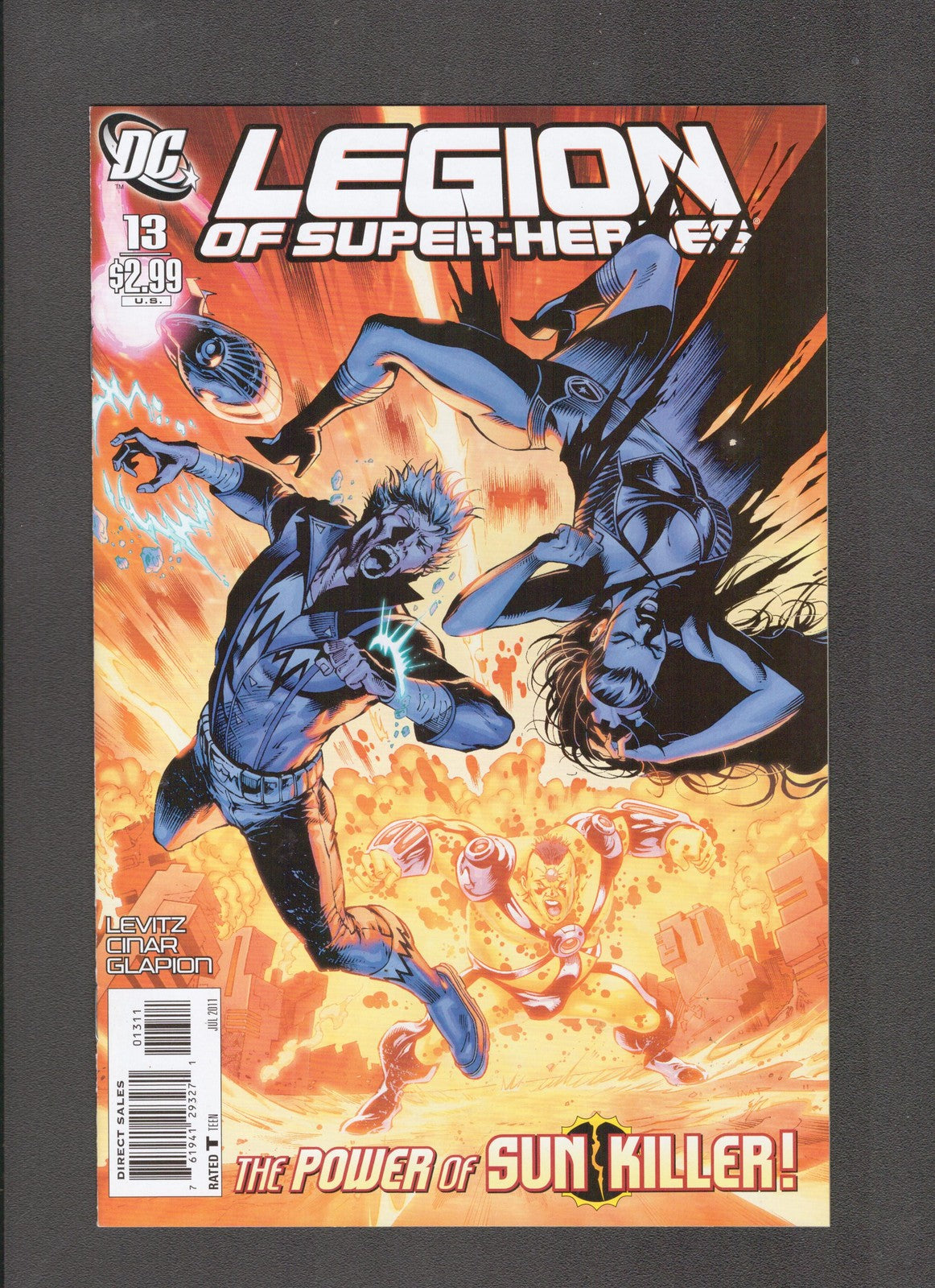Legion of Super-Heroes #13 (2011) Yildiray Cinar Cover DC Comics