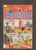 Archie Comics #193 (1969) Beach Scene Archie Comics